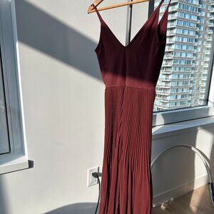 Aritizia Wilfred flowy burgundy dress with open back